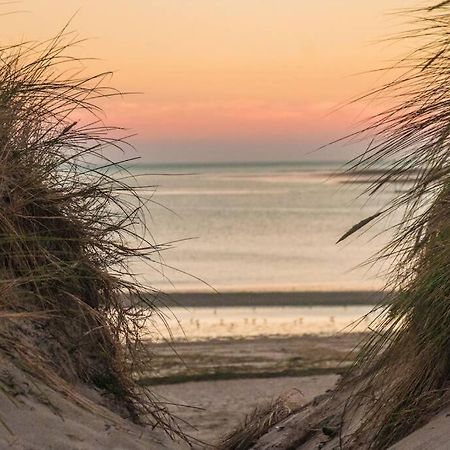 Вилла Gite Au Pied Des Dunes, 200M De La Plage Montmartin-sur-Mer Экстерьер фото